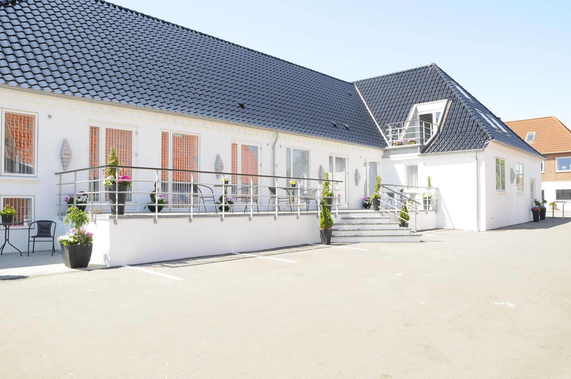 Hotel Coco Aps Esbjerg Exterior photo
